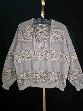 Easel Los Angeles Distressed Cheetah Print Sweatshirt S